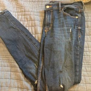 Old Navy Rockstar Distressed Jeans